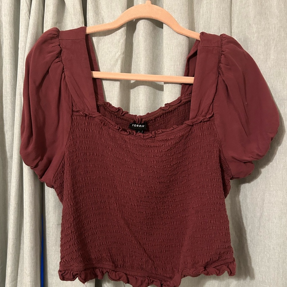 Women burgundy crop top